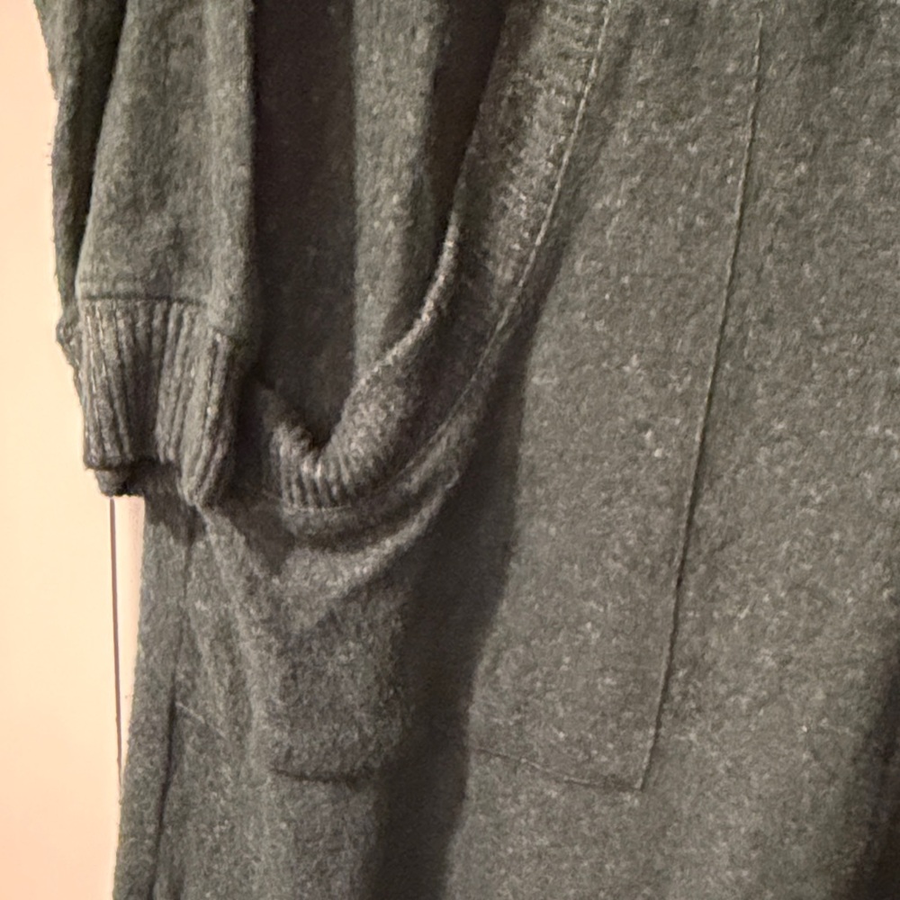 Hush Brand Elle Cozy Light Comfy Sweater V-Neck Jumpsuit Size XS - Picture 4 of 9